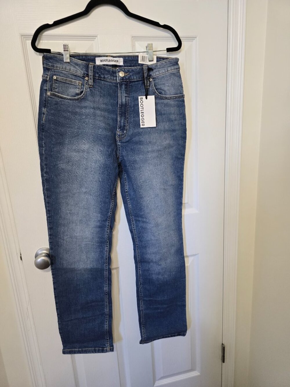 NWT Bootlegger Tegan Straight High‑Rise Jeans — 32W 31L